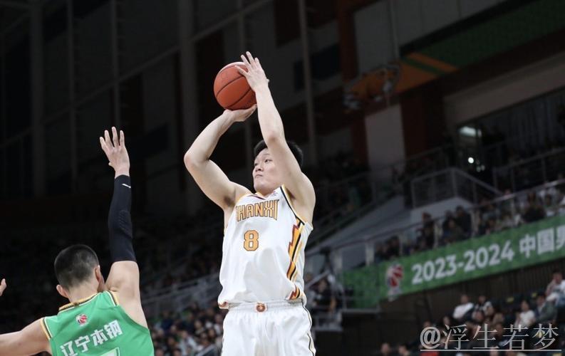 张宁开局手感火热，干拔三分命中空心